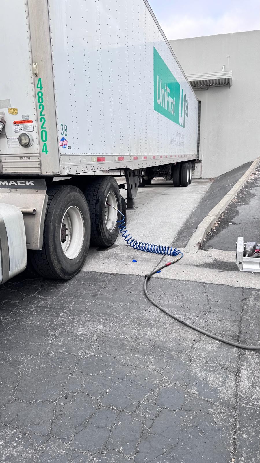 IVAN'S COMMERCIAL TIRES SERVICE · Gallery #19