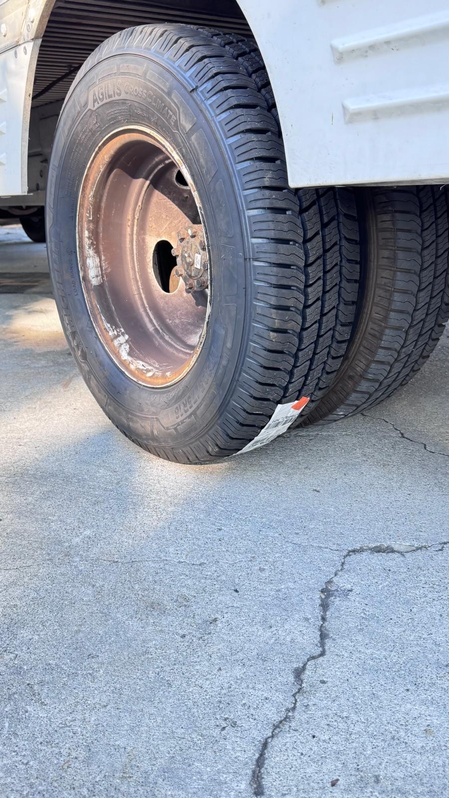 IVAN'S COMMERCIAL TIRES SERVICE · Gallery #28